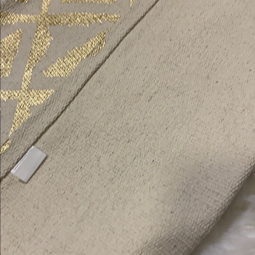 NEW Metallic Gold Accent Rug - Picture 5 of 5